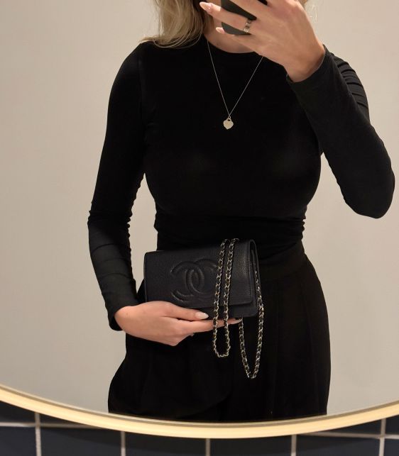 Navy Caviar Leather Timeless Wallet-on-Chain WOC
