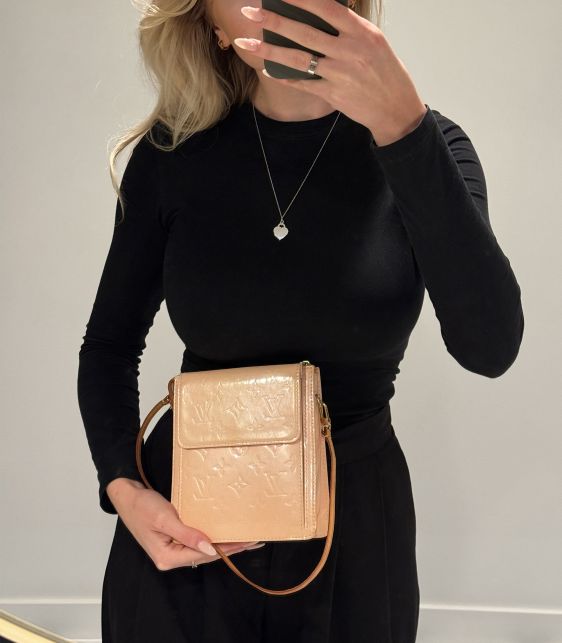 Marshmallow Monogram Vernis Leather Vintage Motto Pouch
