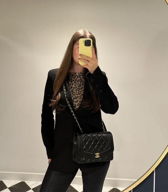 Black Quilted Lambskin Vintage Medium Diana Classic Single Flap Bag