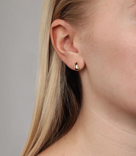 18ct Yellow Gold Teardrop Stud Earrings