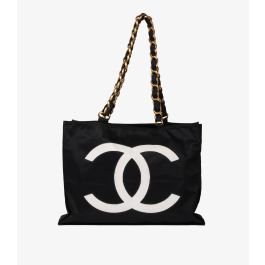 Chanel Black & White Large Timeless Shoulder Tote HB5478 | Xupes