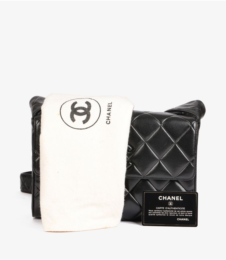 Chanel Black Vintage Medium Leather Logo Flap Bag HB4616 | Xupes