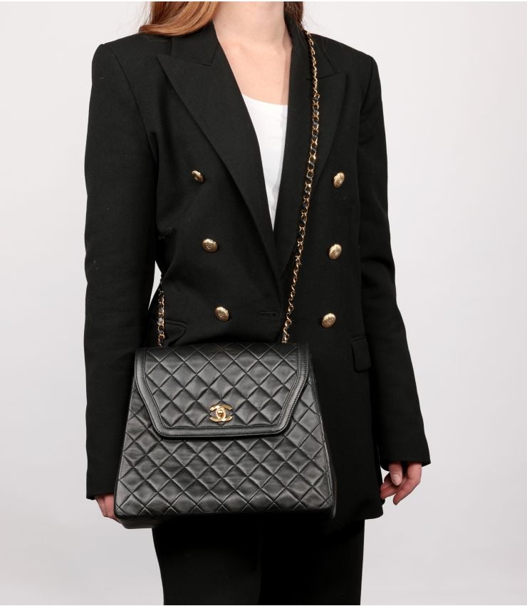 Chanel Pre-Owned Black Jumbo Classic Single Flap Bag HB5716