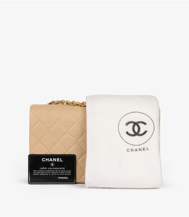 Chanel Pre-Owned Small Classic Single Full Flap Bag HB5861 | Xupes
