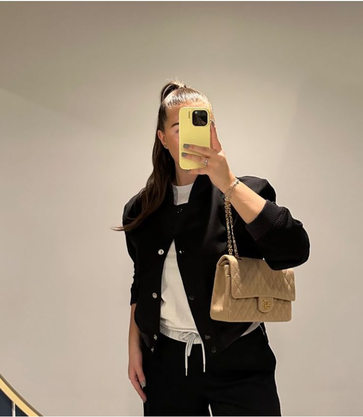 Chanel Pre-Owned Beige Medium Classic Double Flap Bag HB5922 | Xupes