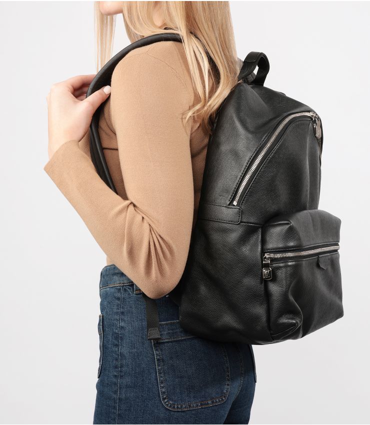 Louis Vuitton Black Taiga Discovery PM Backpack CB708 | Xupes