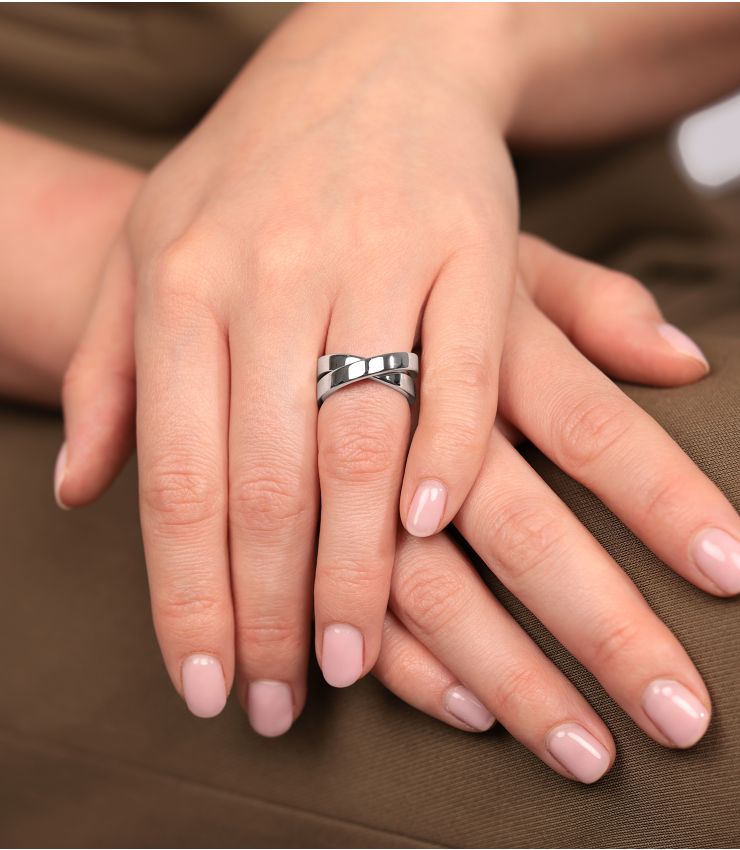 Cartier Pre-Owned White Gold Nouvelle Vague Ring J1152 | Xupes