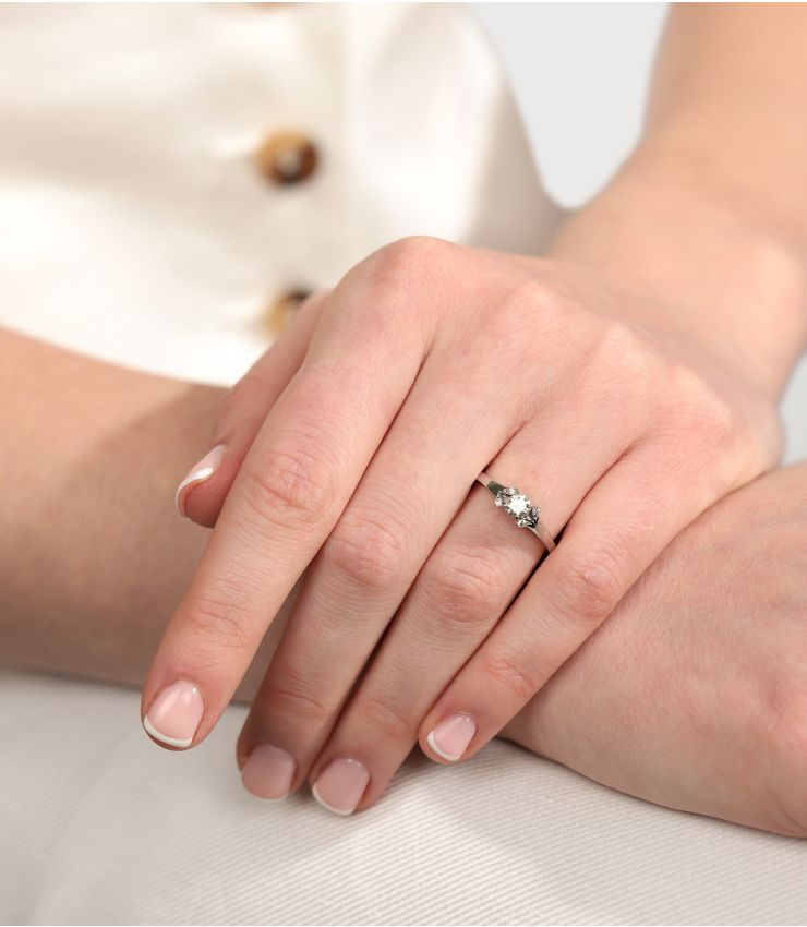 Cartier Solitaire Diamond Platinum Ballerine Ring J993 Xupes