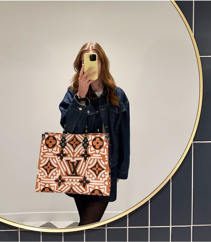 Louis Vuitton Pre-Owned Onthego GM Tote HB5748 | Xupes