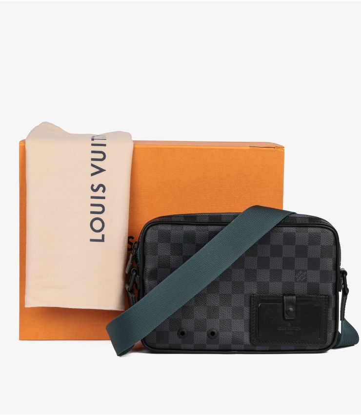 LOUIS VUITTON アルファ メッセンジャー Alpha Messenger Bag - Luxury